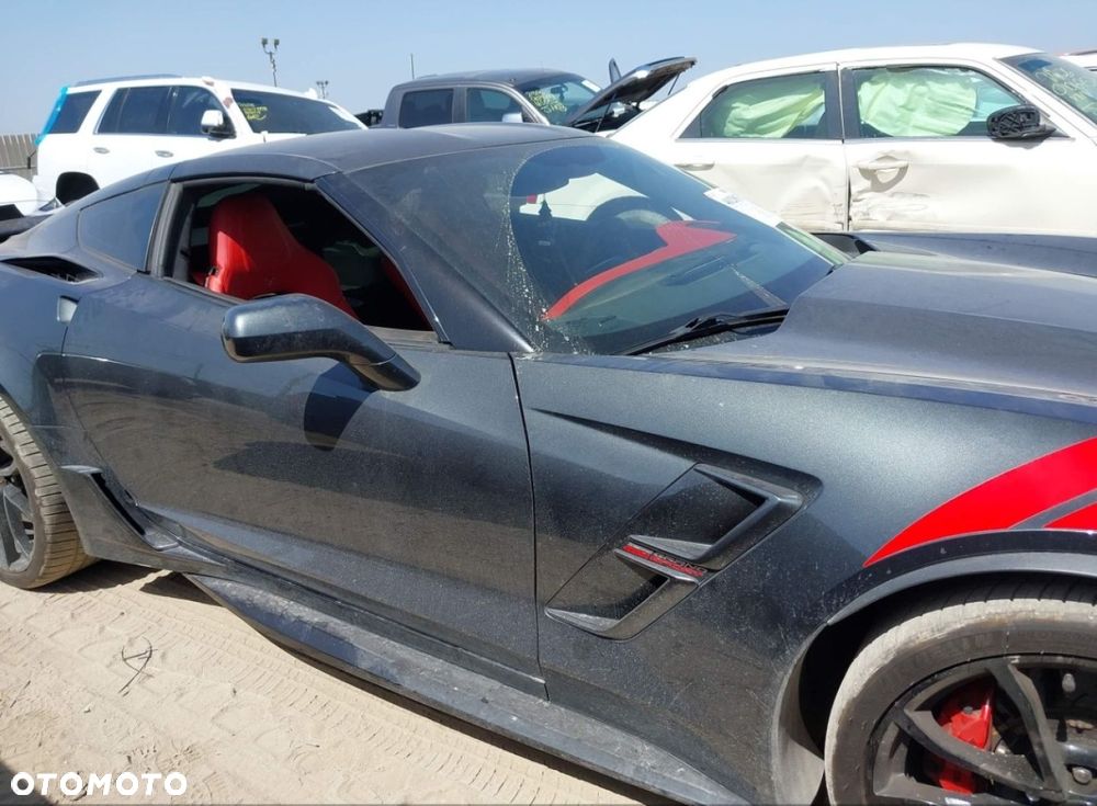 Chevrolet Corvette - 7