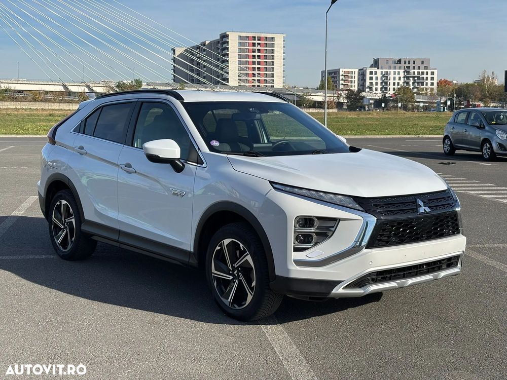 Mitsubishi Eclipse-Cross Plug-In Hybrid 4WD Plus Select - 1