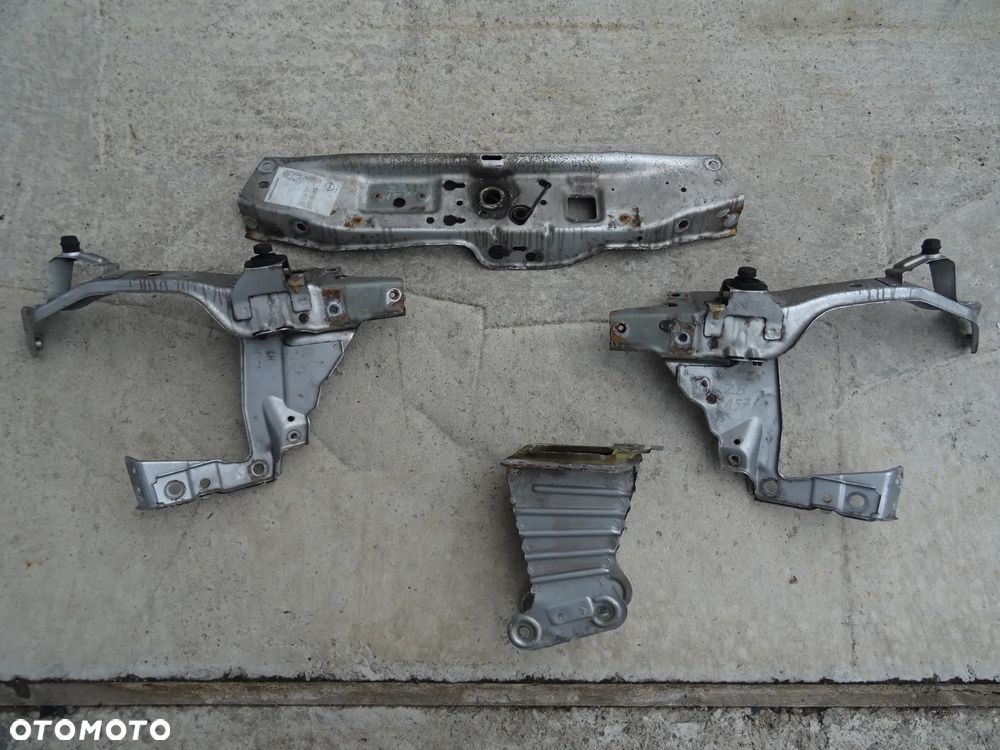WZOCNIENIE PRZÓD PAS PRZEDNI OKULAR BELKA OPEL ZAFIRA B Z157 Z2AU