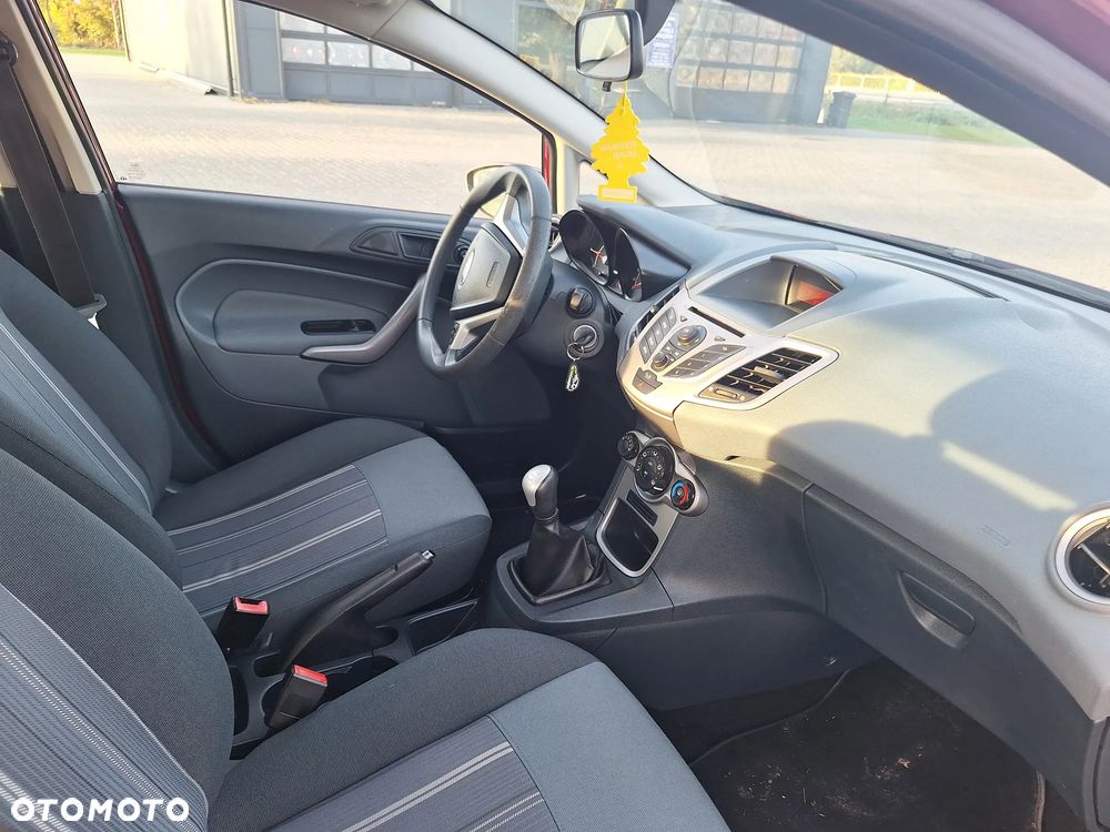Ford Fiesta - 7