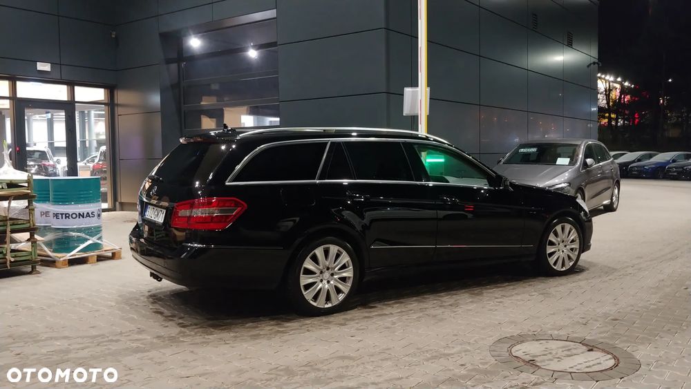 Mercedes-Benz Klasa E 250 CDI 4-Matic Elegance - 19