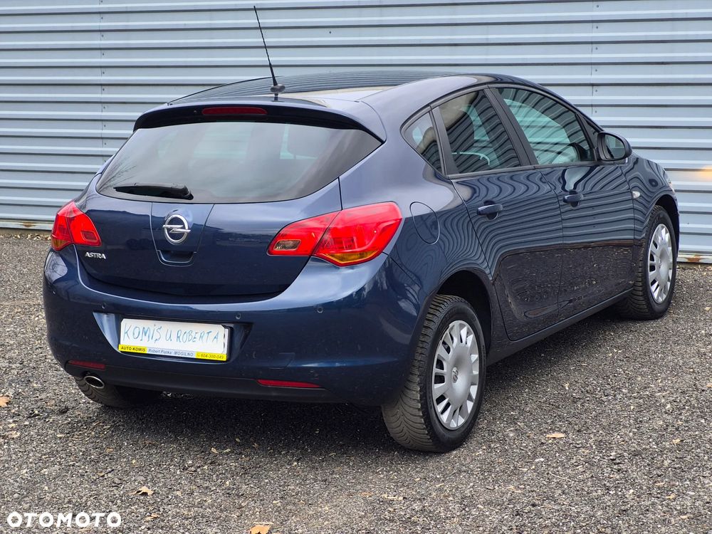 Opel Astra 1.4 T Enjoy - 8