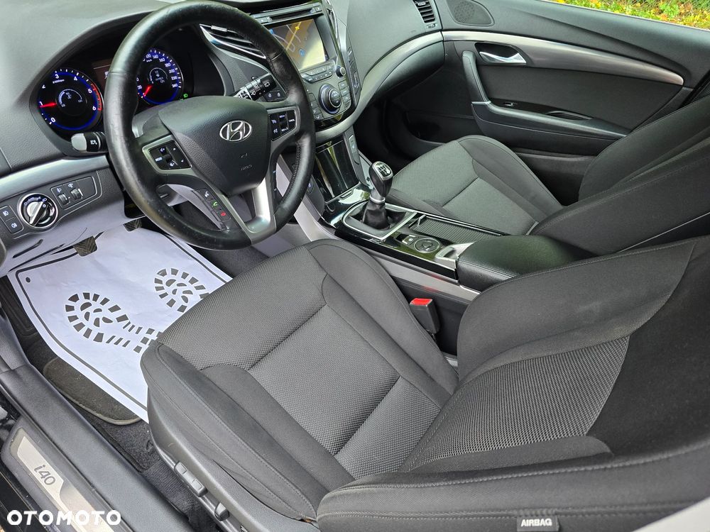Hyundai i40 1.7 CRDi Comfort + - 17