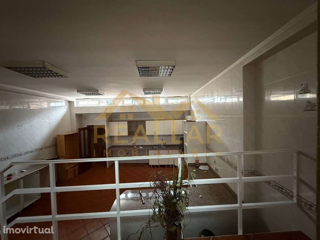 Moradia em Banda T5 para Restauro no Centro de Vila do Conde - Grande imagem: 3/28