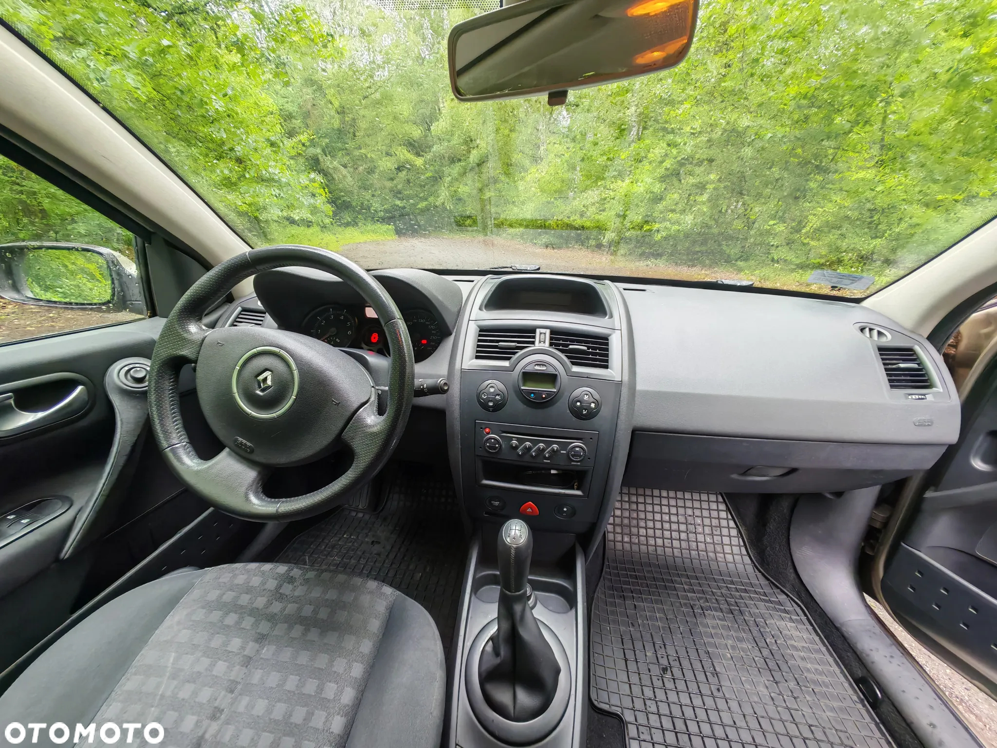 Renault Megane 1.6 Grandtour Privilege - 15
