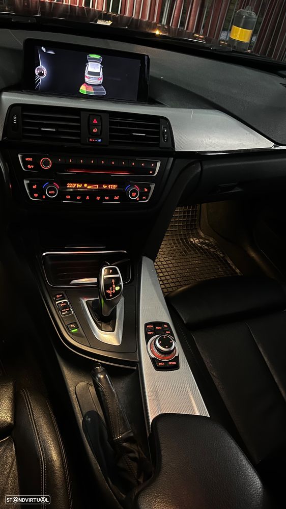 BMW 320 d Auto Pack M - 12