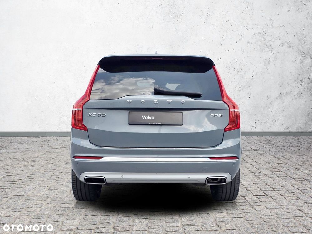 Volvo XC 90 - 8