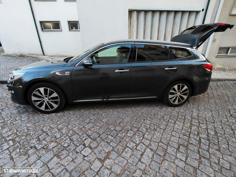 Kia Optima SW - 9