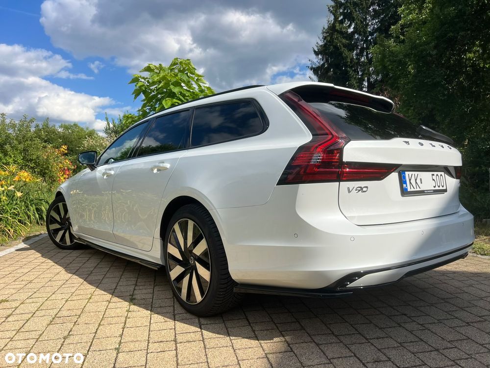 Volvo V90 T8 AWD Plug-In Hybrid Ultimate Dark - 4