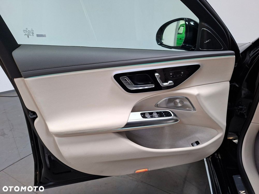 Mercedes-Benz Klasa E - 21