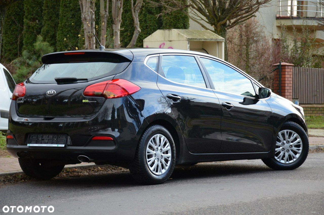 Kia Ceed - 12