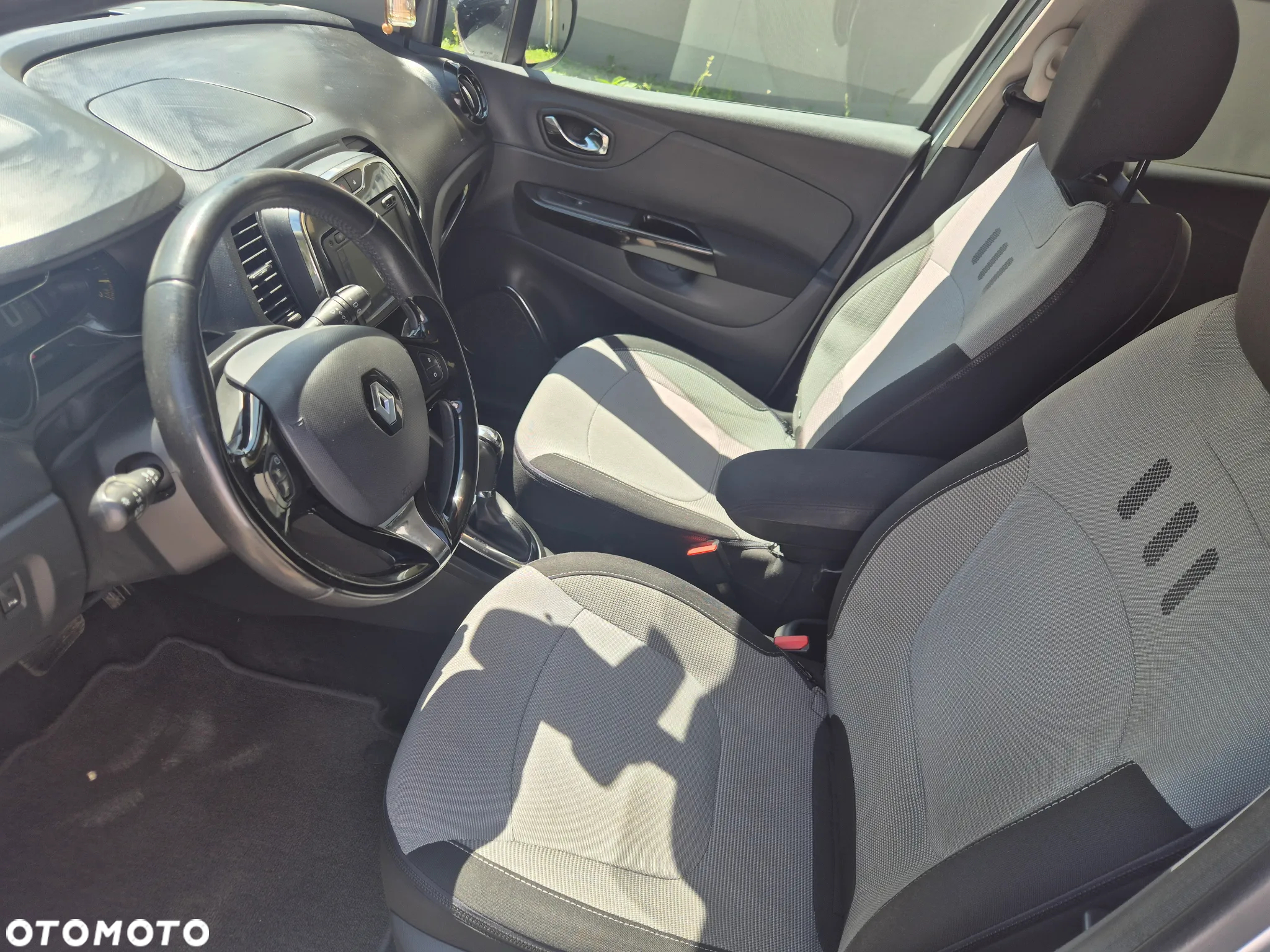 Renault Captur TCe 120 EDC Luxe - 16