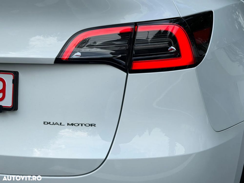 Tesla Model Y Long Range Dual Motor AWD - 20