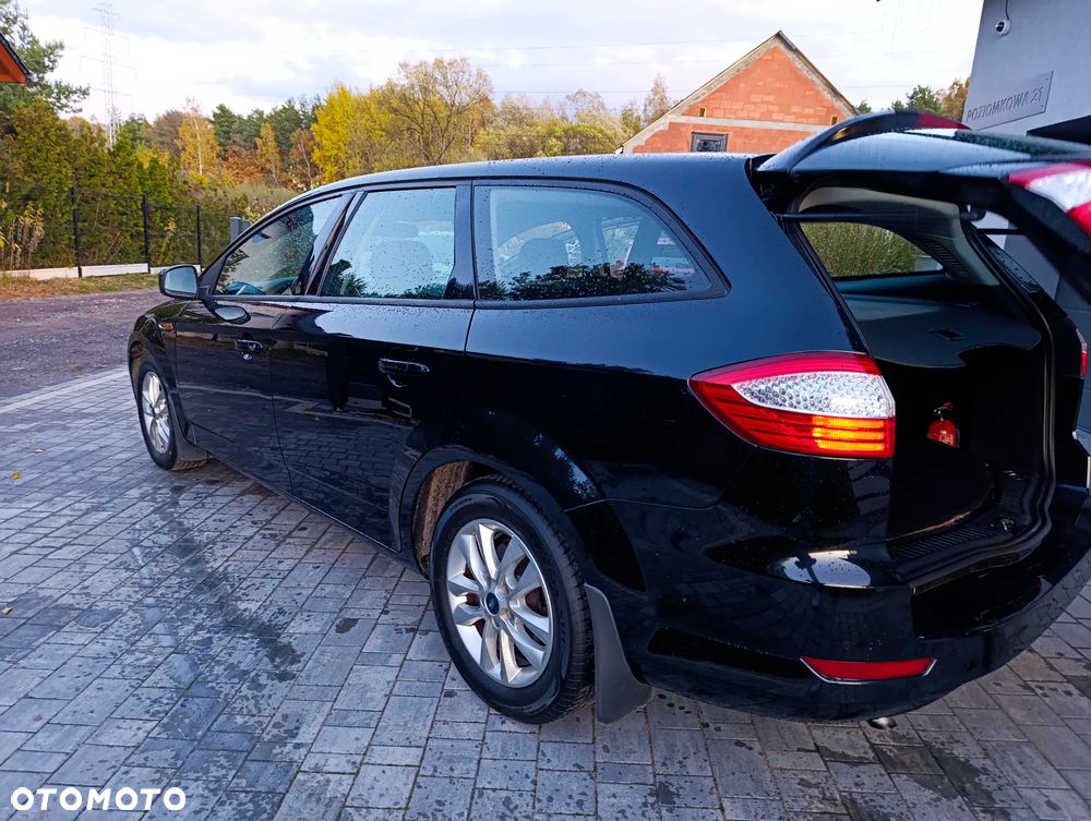 Ford Mondeo 2.0 Ambiente - 5