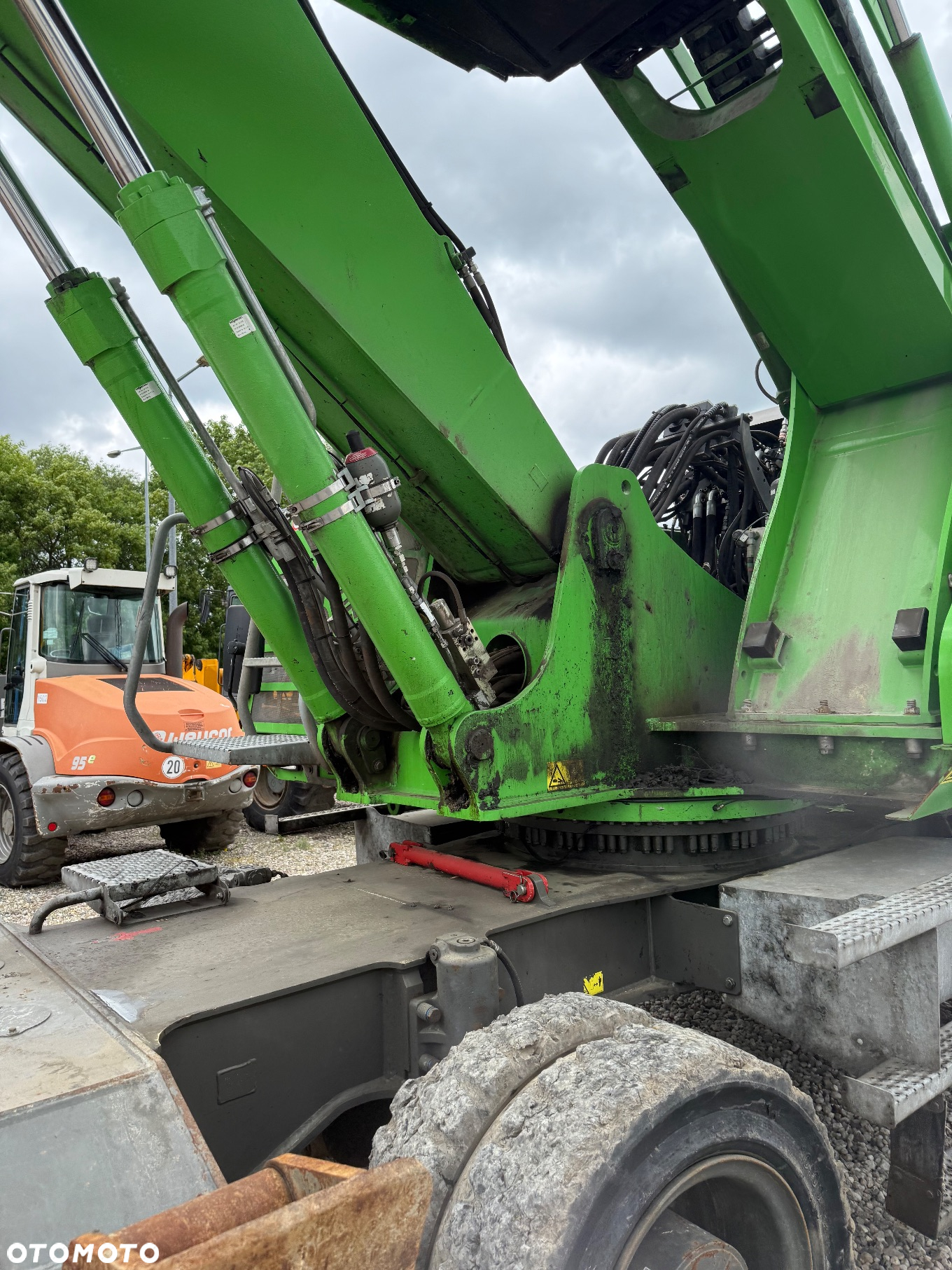 Sennebogen 825 - 12