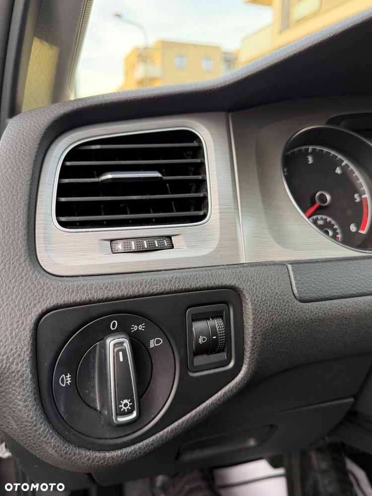 Volkswagen Golf 1.6 TDI (BlueMotion Technology) DSG Trendline - 26