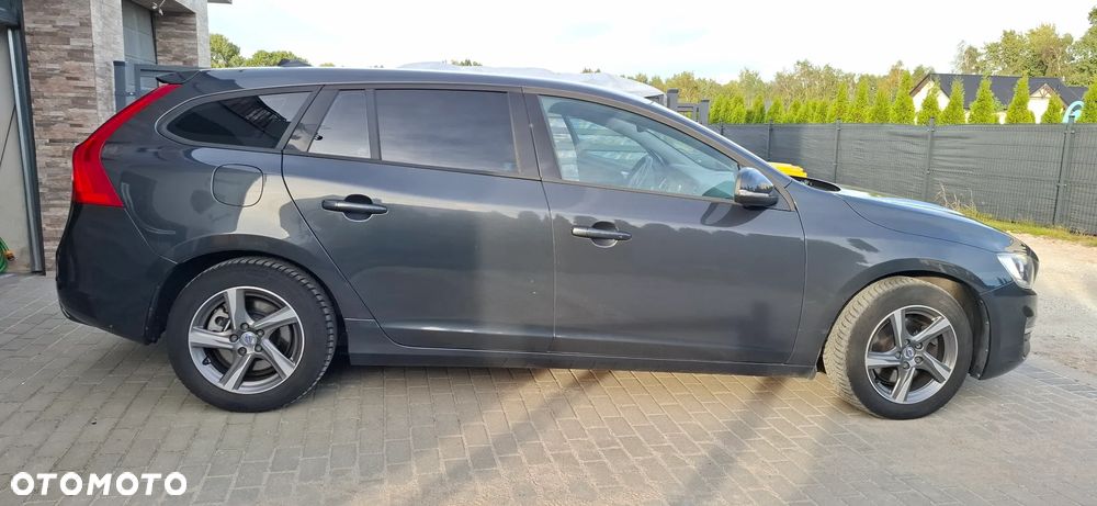 Volvo V60 D3 Momentum - 23