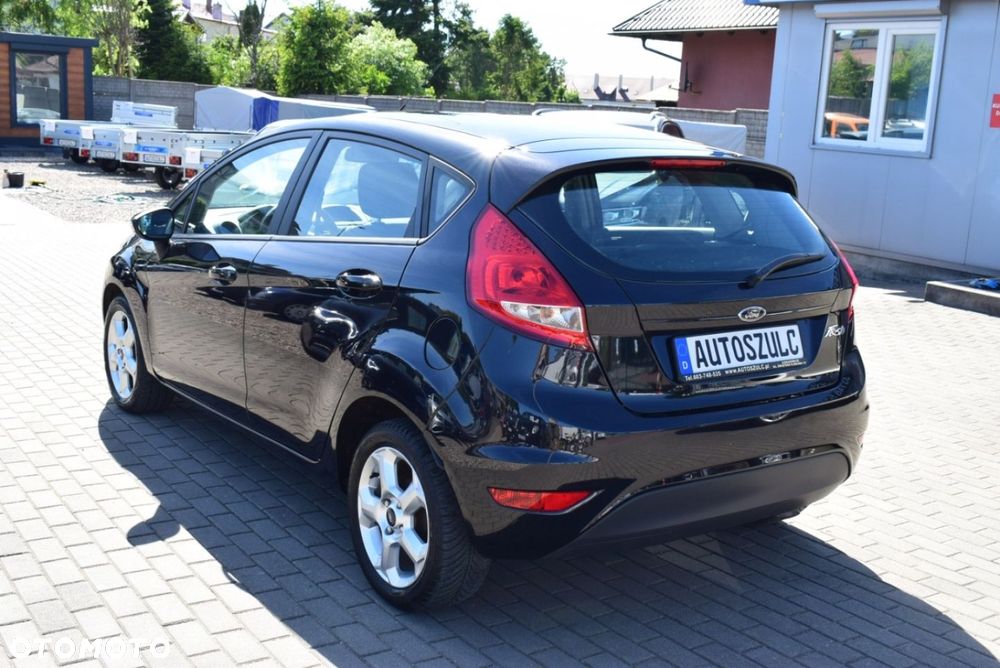 Ford Fiesta - 8
