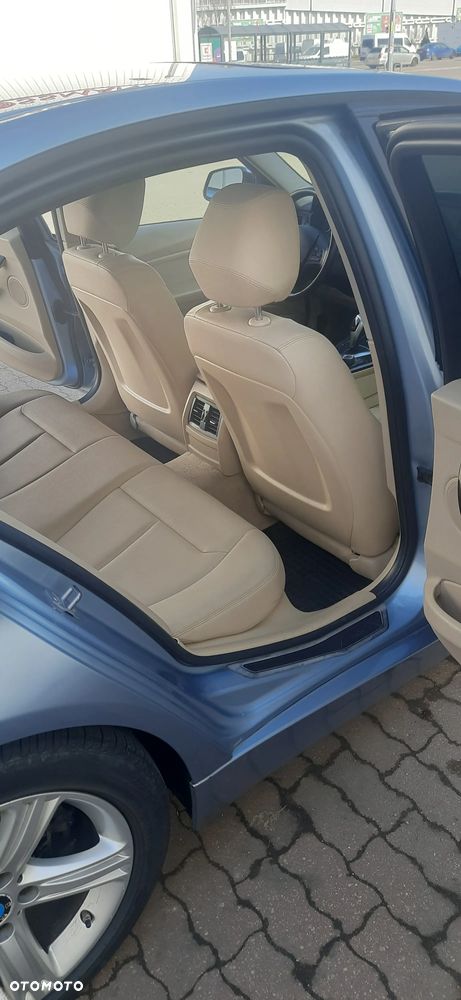 BMW Seria 3 320i - 7