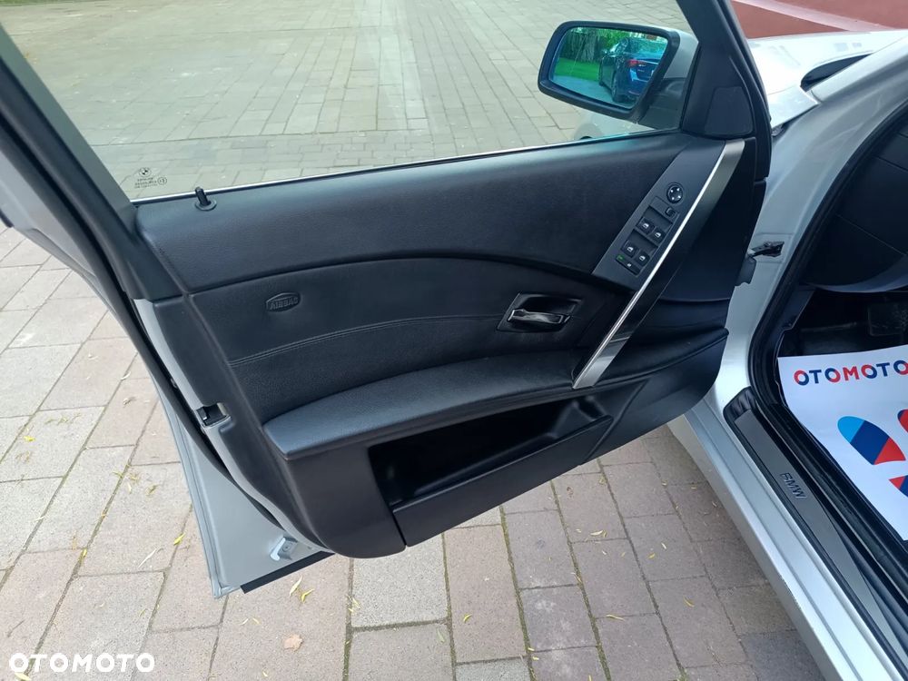 BMW Seria 5 - 25