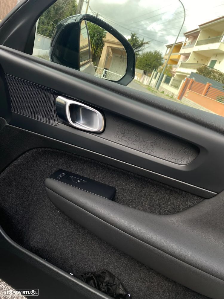 Volvo XC 40 Recharge Plus - 2