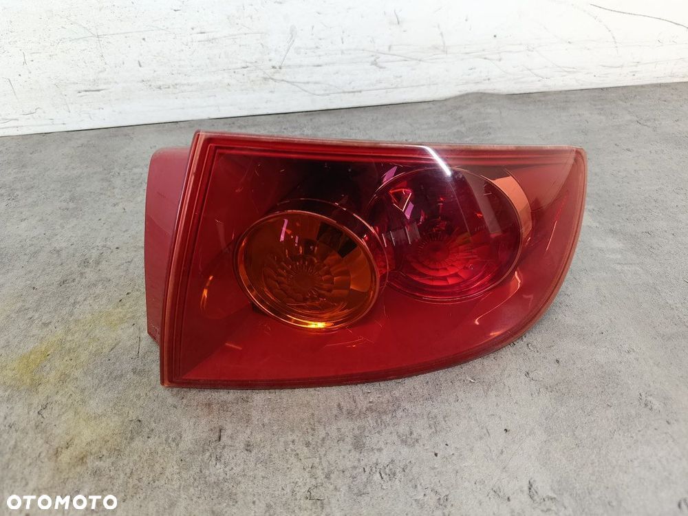 LAMPA TYLNA PRAWA MAZDA 3 I P2688 STANLEY SEDAN - 1