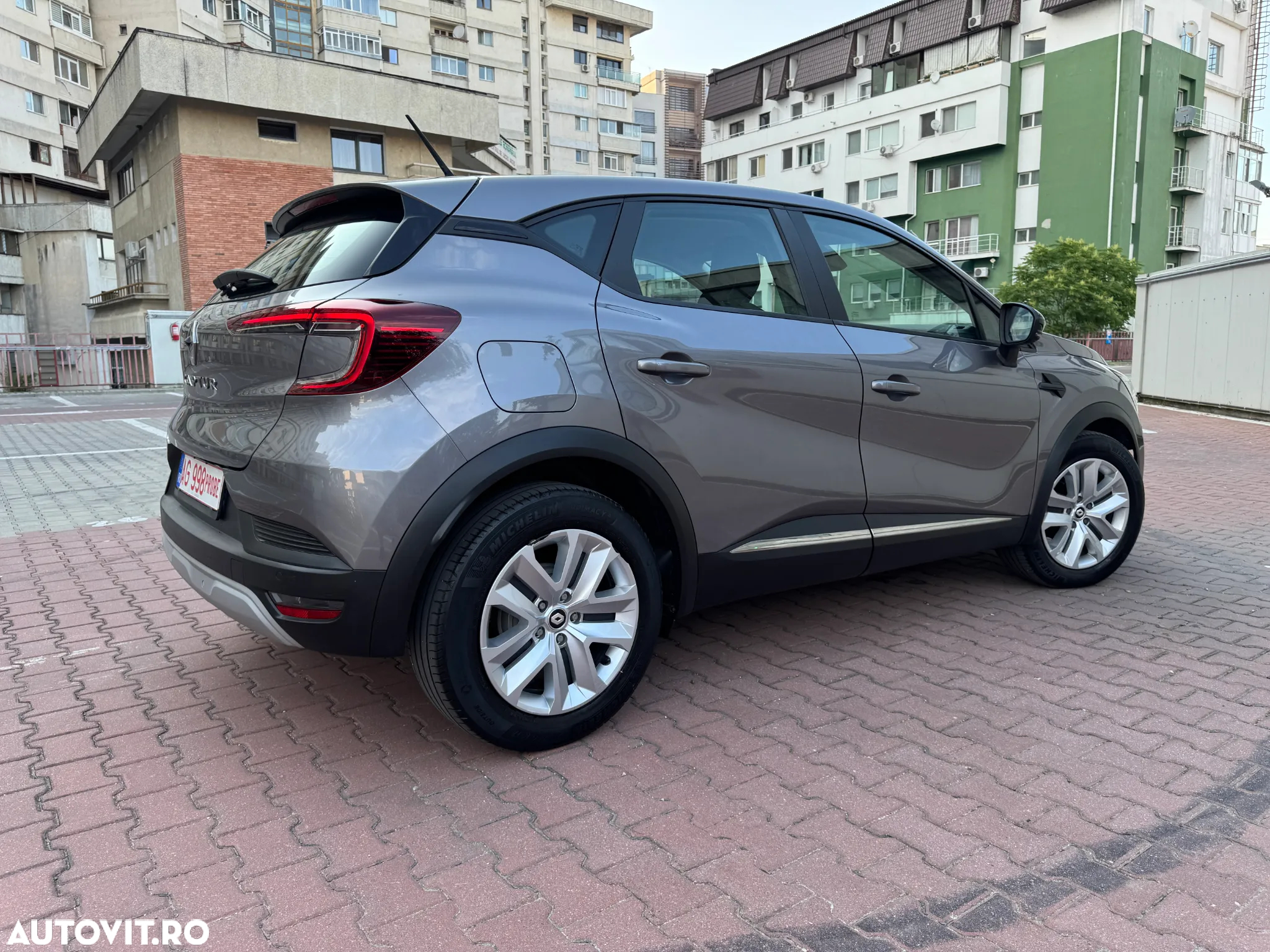 Renault Captur BLUE dCi 115 EDC BUSINESS EDITION - 35