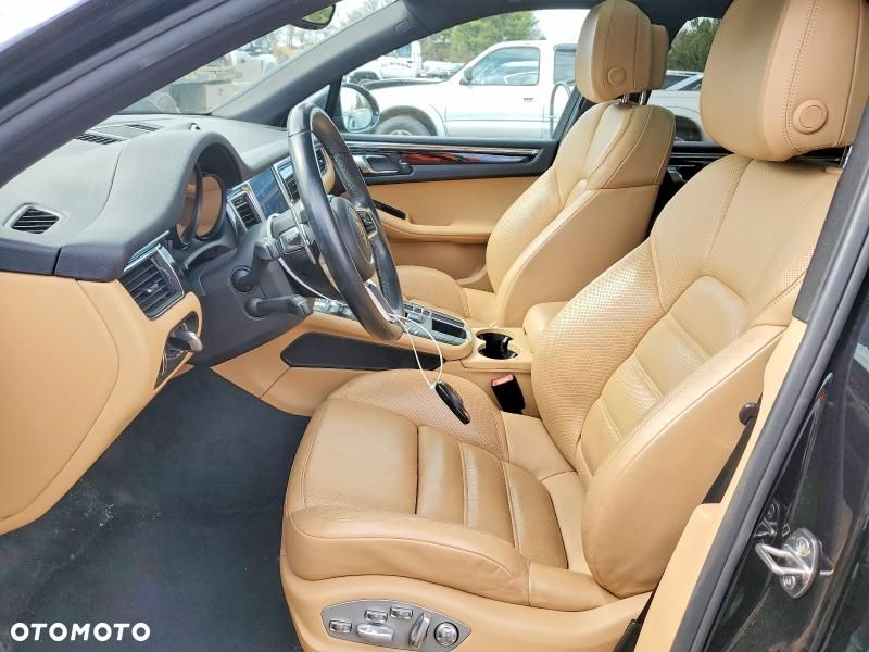 Porsche Macan - 11