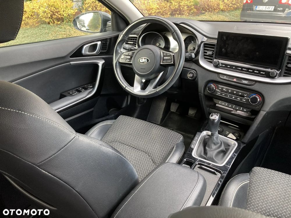 Kia XCeed 1.4 T-GDI L Business Line - 29