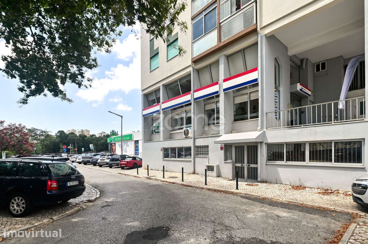 Loja/Serviços 173m2, localização Premium em Carcavelos - Grande imagem: 5/25