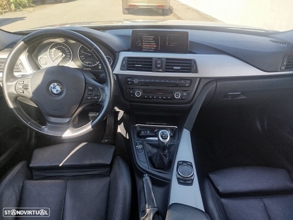 BMW 318 d Touring Line Luxury - 5