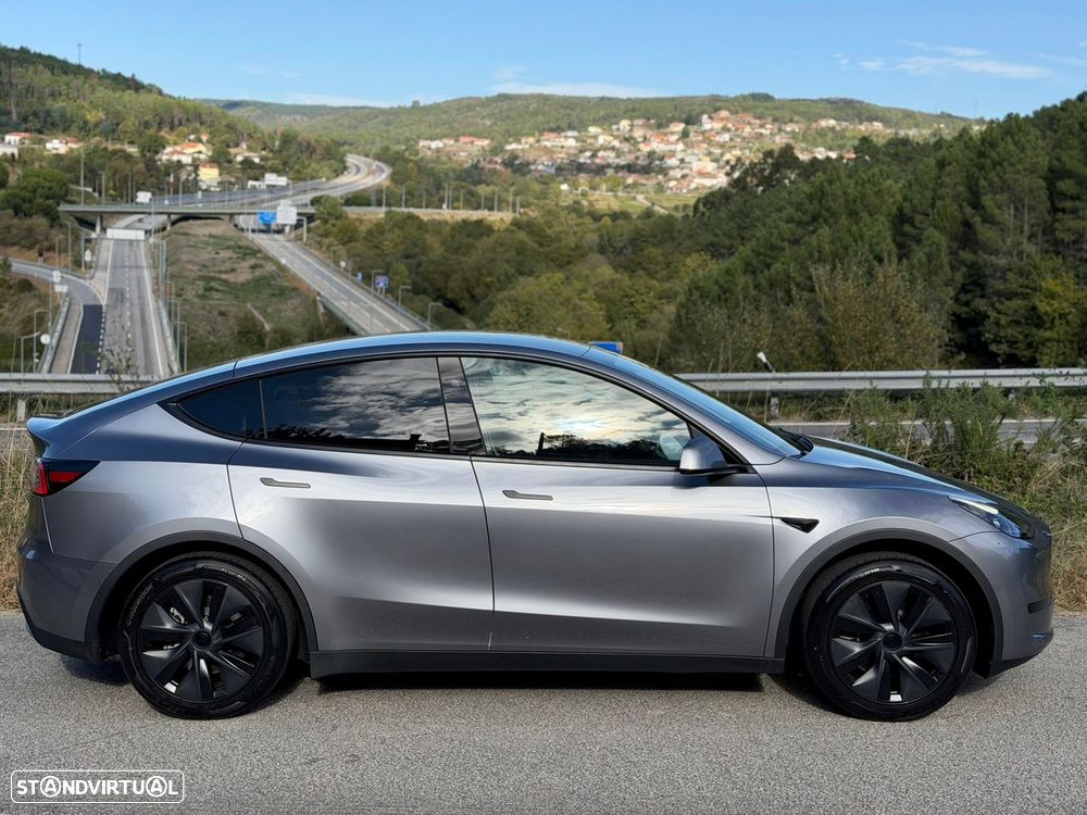 Tesla Model Y Long Range Tração Traseira - 3
