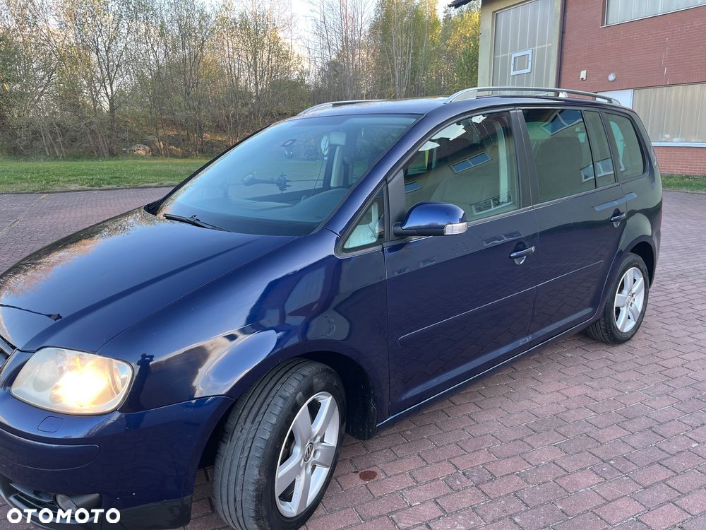 Volkswagen Touran 1.9 TDI Highline - 1
