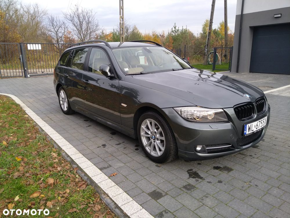 BMW Seria 3 318d DPF Touring - 5