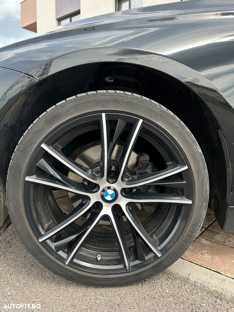 BMW Seria 3 318d Aut. Blue Performance Sport Line - 22