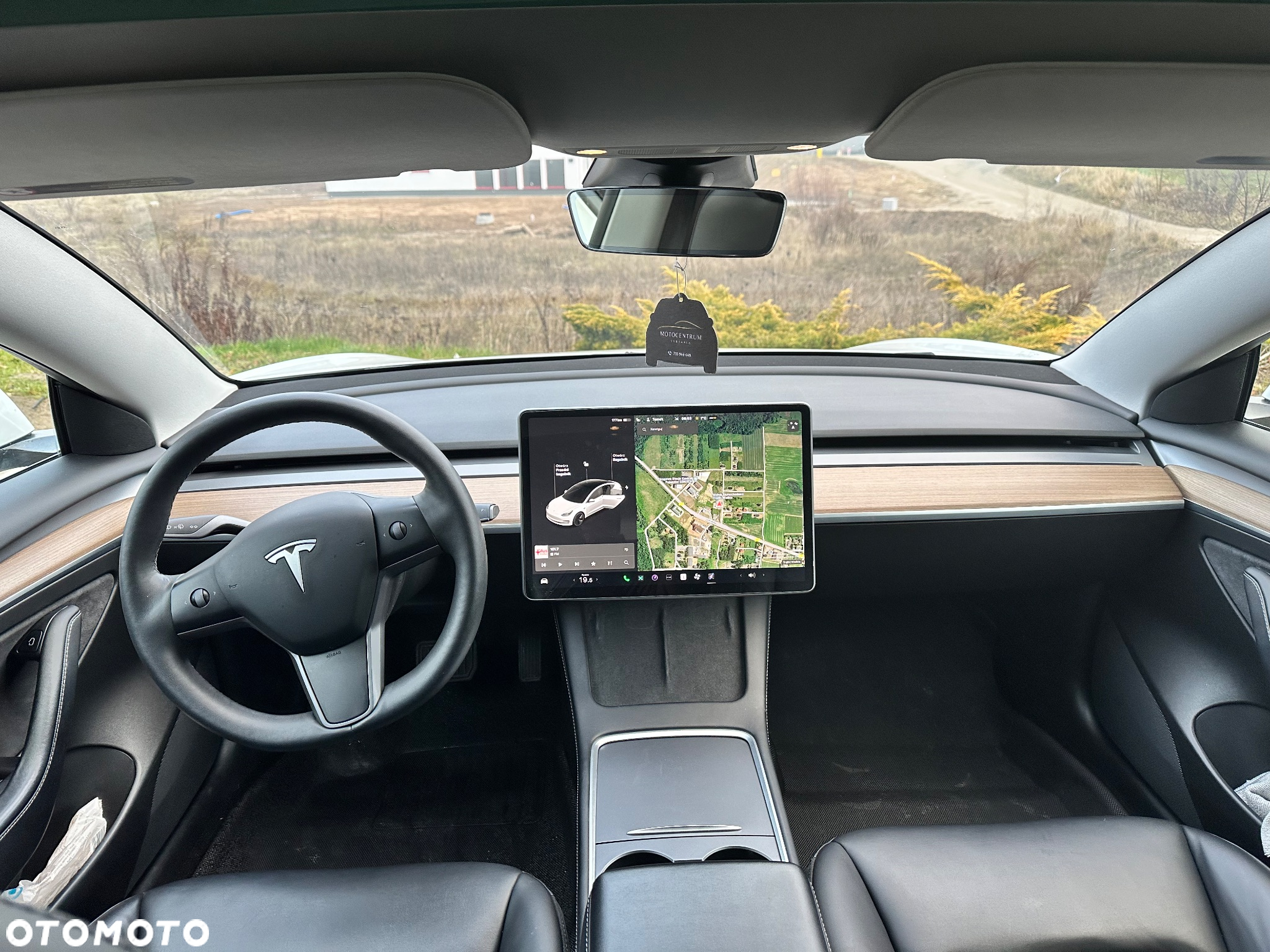 Tesla Model 3 - 10