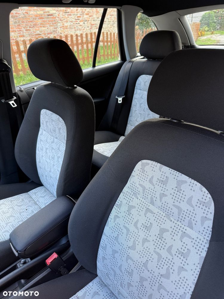 Skoda Fabia 1.4 16V Comfort - 13