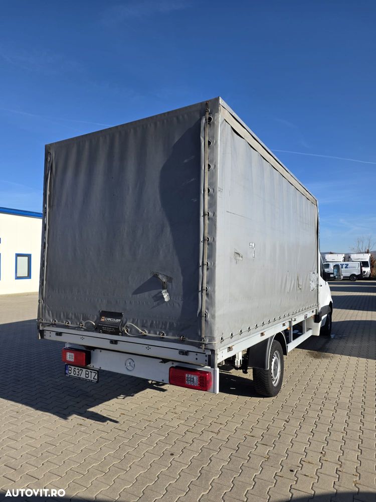Mercedes-Benz Sprinter - 4