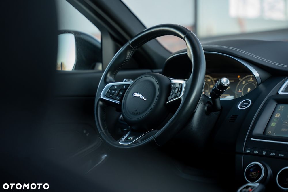 Jaguar E-Pace D180 AWD R-Dynamic S - 29
