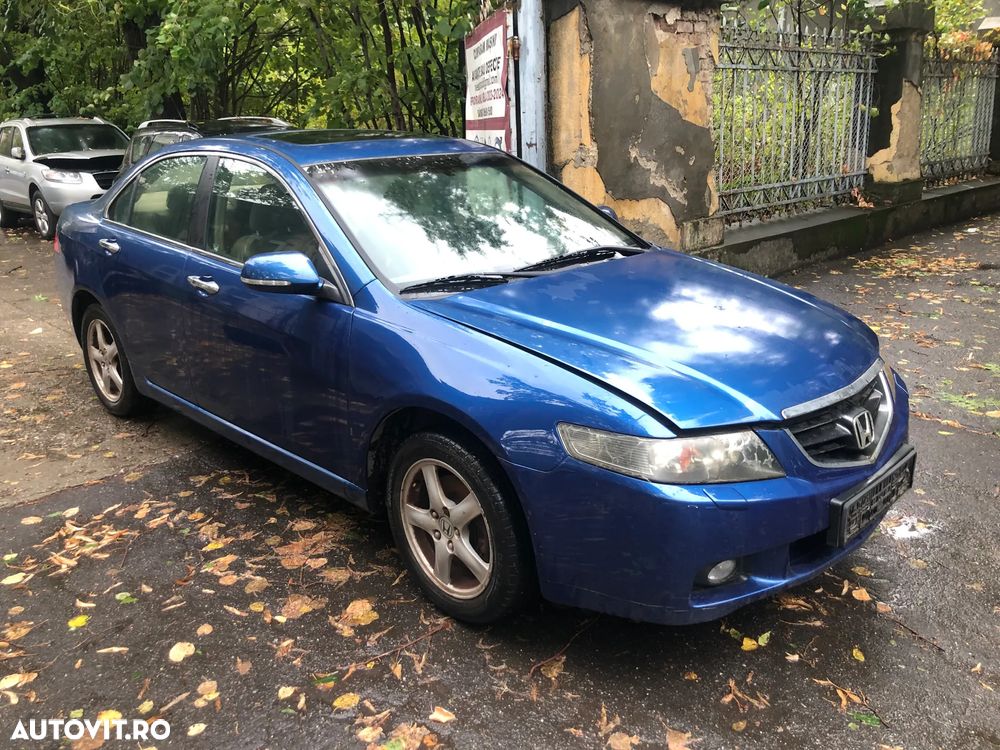 Dezmembrez Honda Accord 7 albastru 2,4 benzina - 4