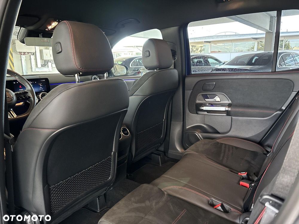 Mercedes-Benz GLB - 23