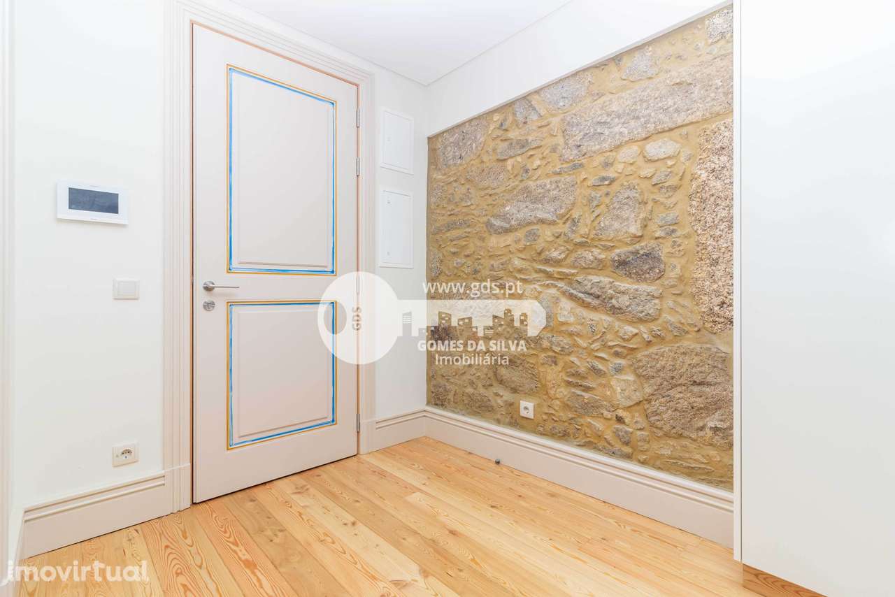 Apartamento T1 - 3º piso - Grande imagem: 2/21