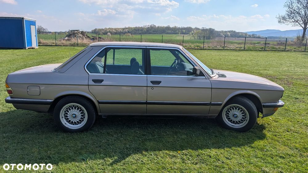 BMW Seria 5 524 d - 4