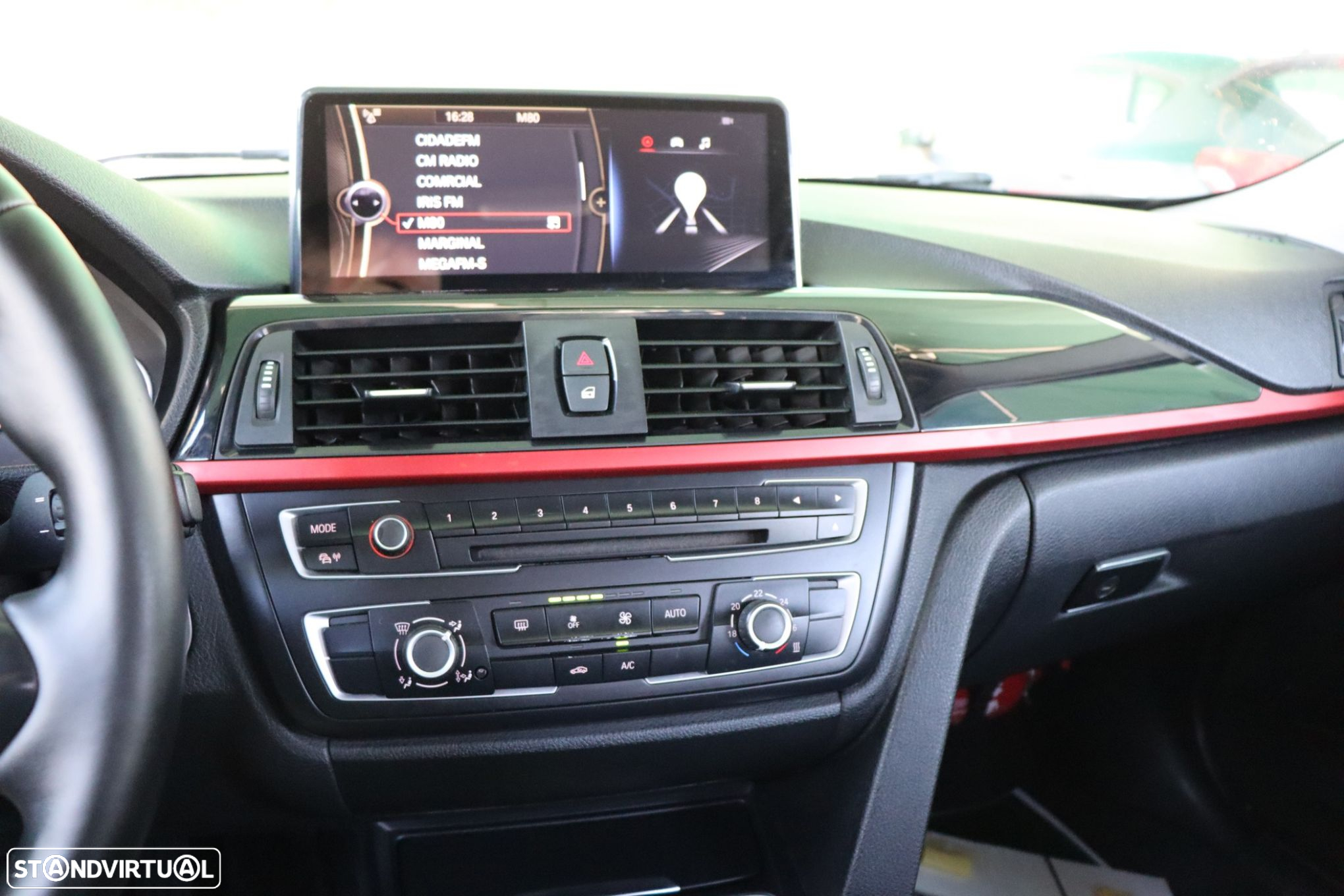 BMW 320 d EfficientDynamics - 12
