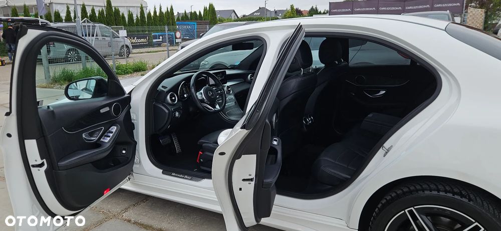 Mercedes-Benz Klasa C 220 d 4Matic 9G-TRONIC AMG Line - 22