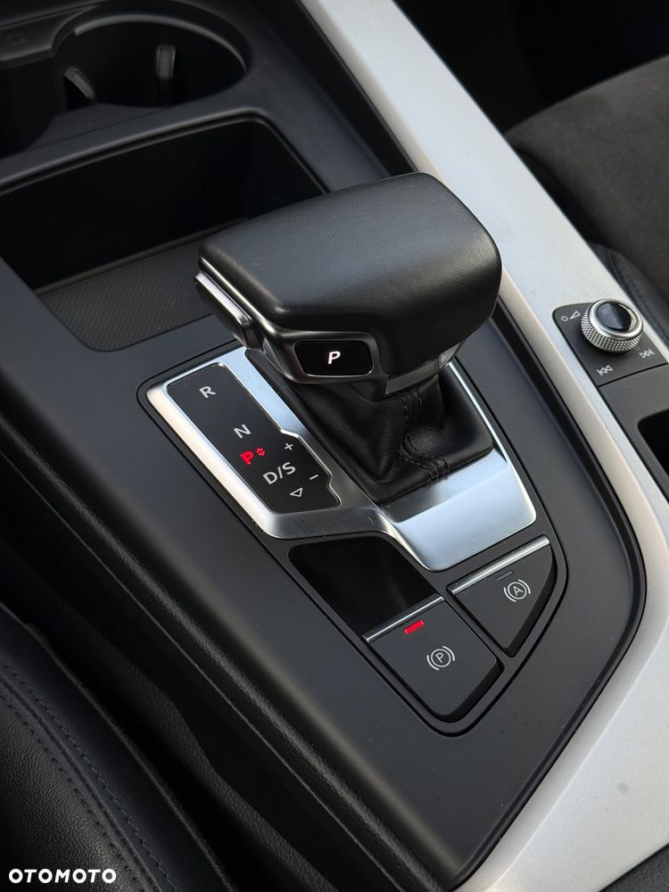 Audi A4 Limousine 45 TFSI mHEV Quattro Advanced S tronic - 24