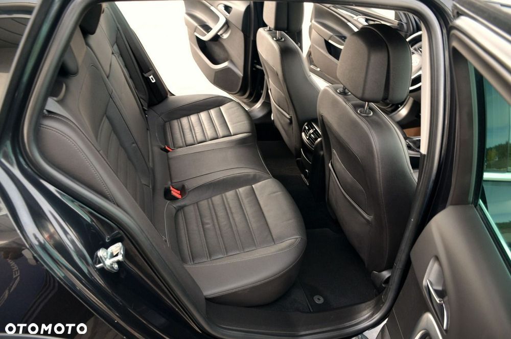 Opel Insignia - 18