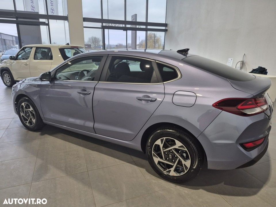 Hyundai i30 Fastback 1.5 T-GDI 140CP 7DCT MHEV Highway - 3