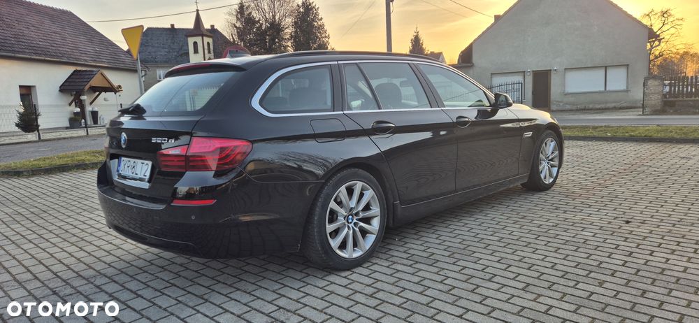 BMW Seria 5 520d - 13
