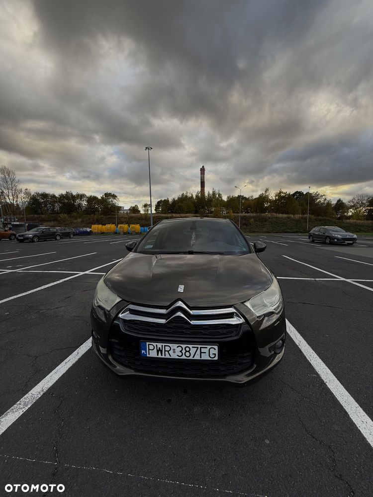 Citroën DS4 1.6 e-HDi SoChic MCP - 3
